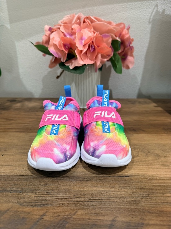 Fila Other - FILA Landbuzzer Little & Big Girls Running Shoes in multi white size 6 infants